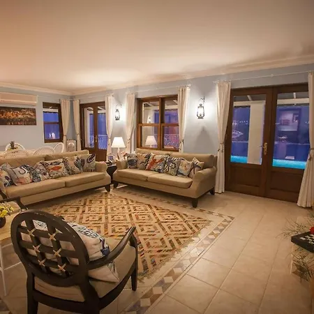 Coral Cove Cukurbag Pennisula Villa